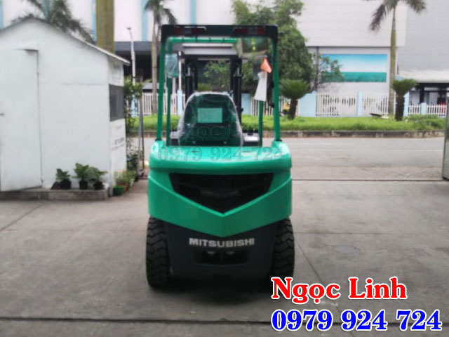 Xe nâng dầu 3 tấn Mitsubishi
