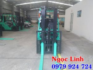 Xe nâng Mitsubishi 1.5 tấn FD15NT 10 xe nâng dầu mới