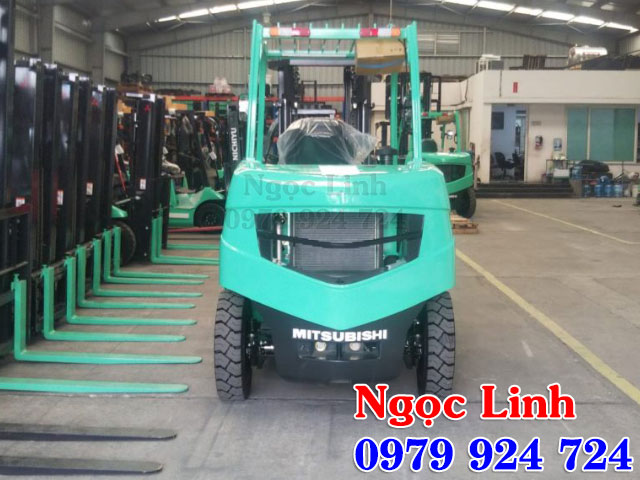 xe nâng dầu mitsubishi 5 tấn