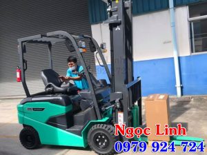Xe nâng điện ngồi lái 2.5 tấn
