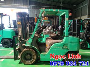 xe nâng cũ 2.5 tấn